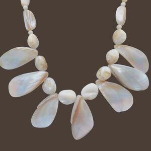 Mother of Pearl Necklace 16 Inch - Iridescent Teardrop Statement Piece - Vintage